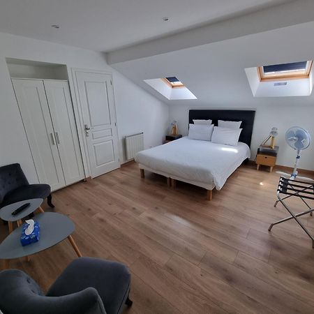 Le Castel Guesthouse Байо Екстериор снимка