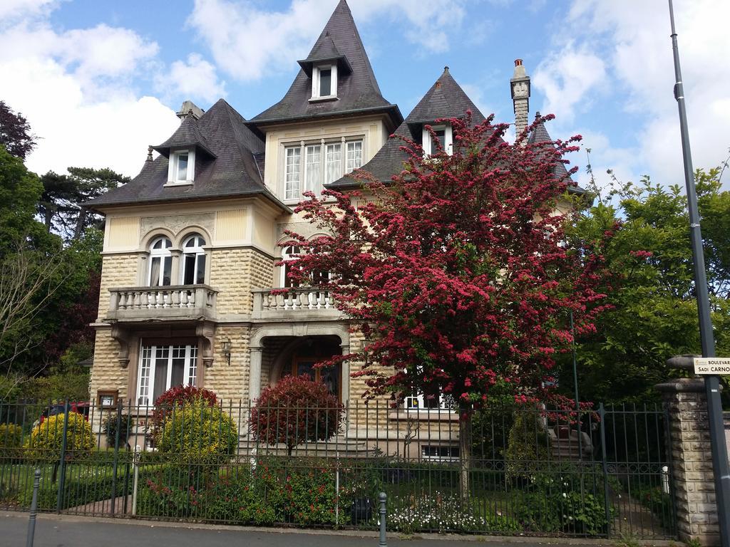 Le Castel Guesthouse Байо Екстериор снимка