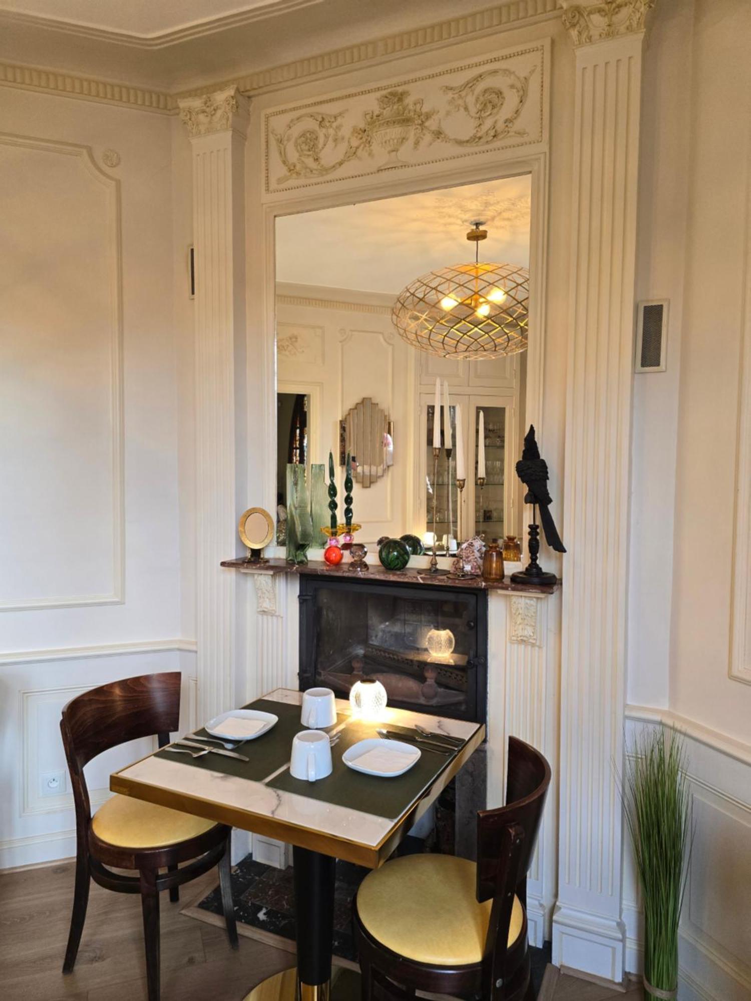 Le Castel Guesthouse Байо Екстериор снимка