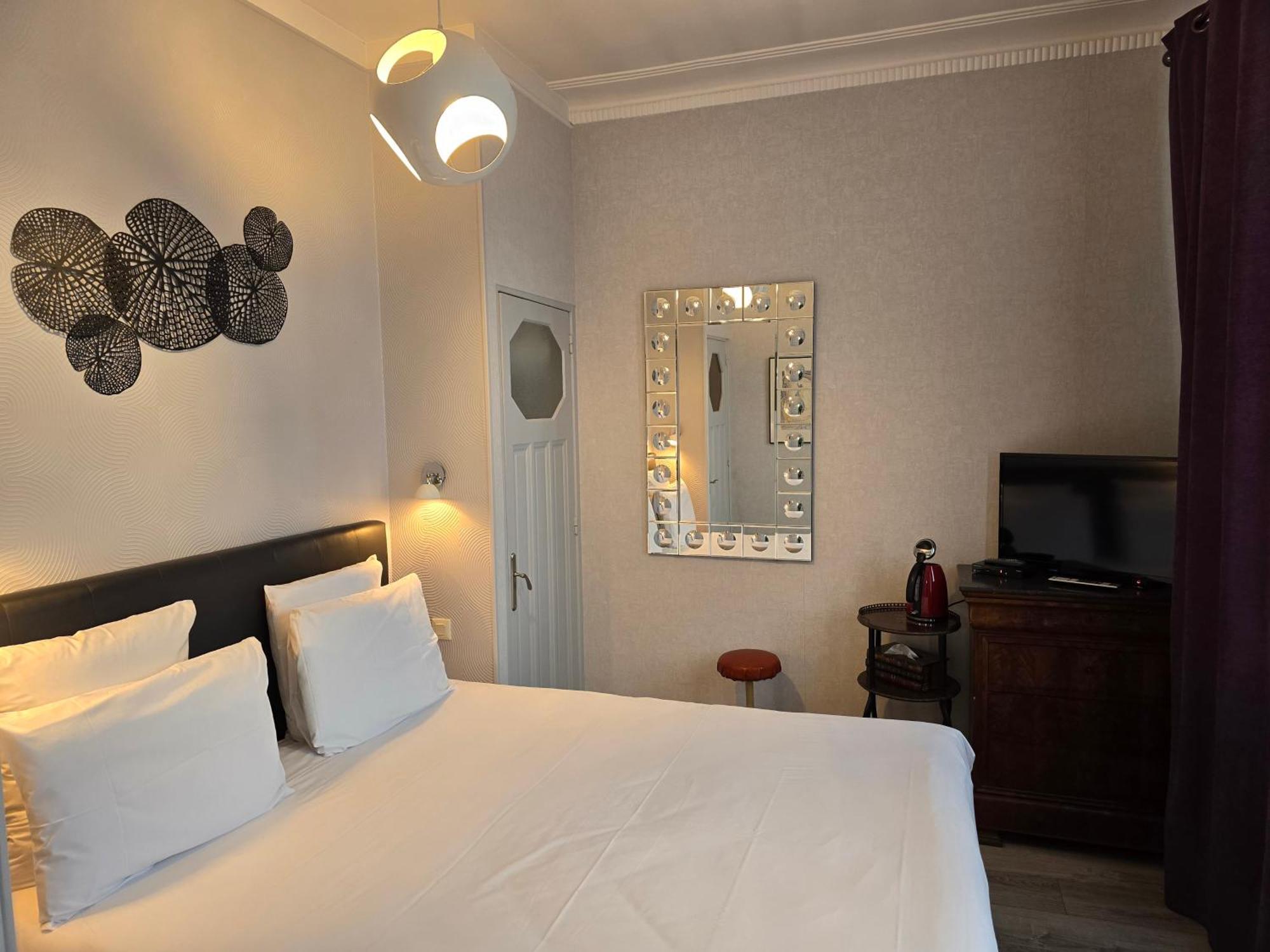 Le Castel Guesthouse Байо Екстериор снимка