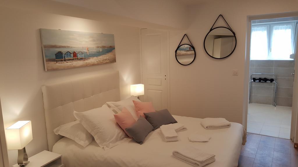 Le Castel Guesthouse Байо Екстериор снимка